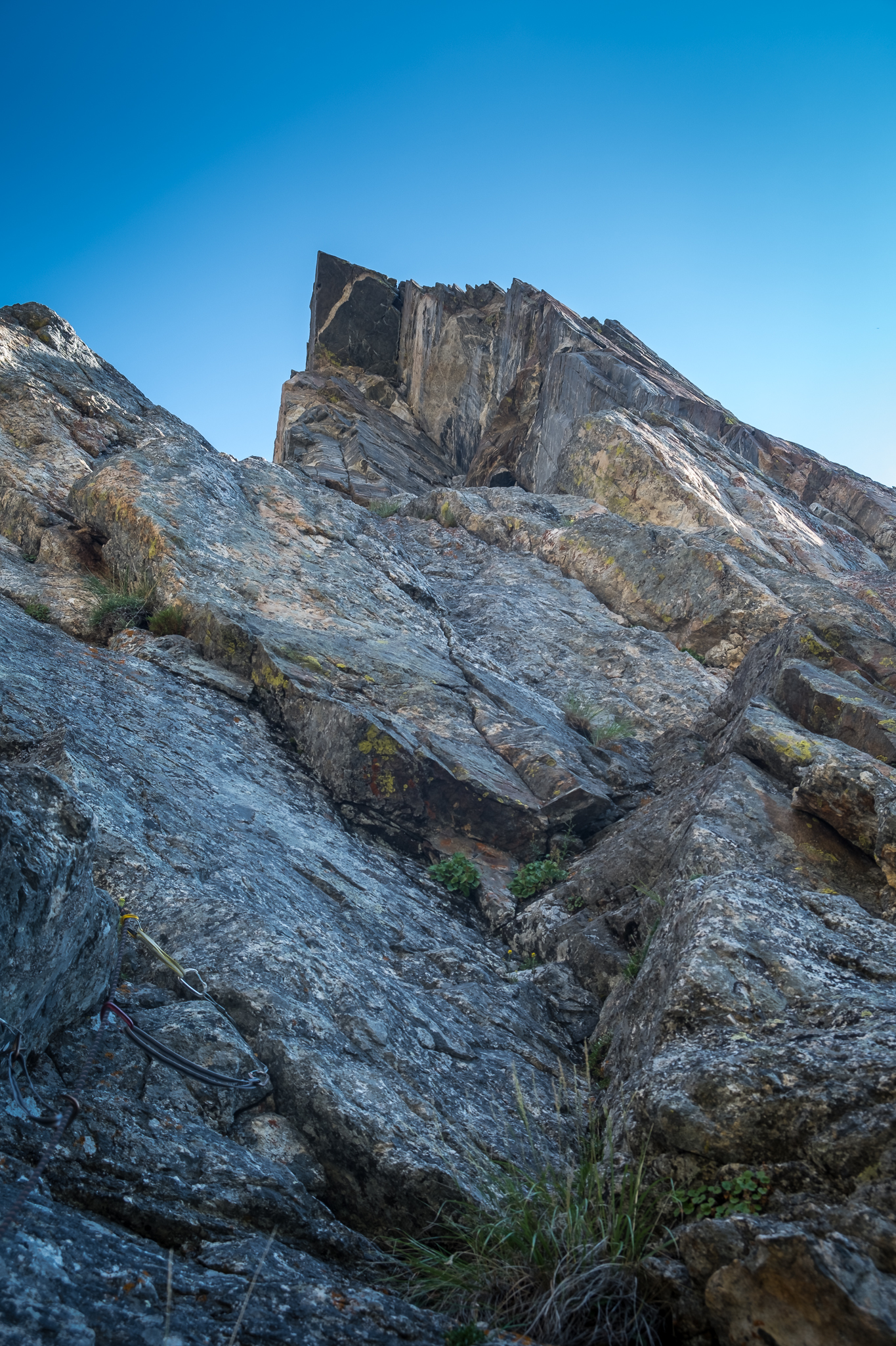 Every Bit of 5.9” – Dihedral Of Horrors (5.9, II) – Ship's Prow