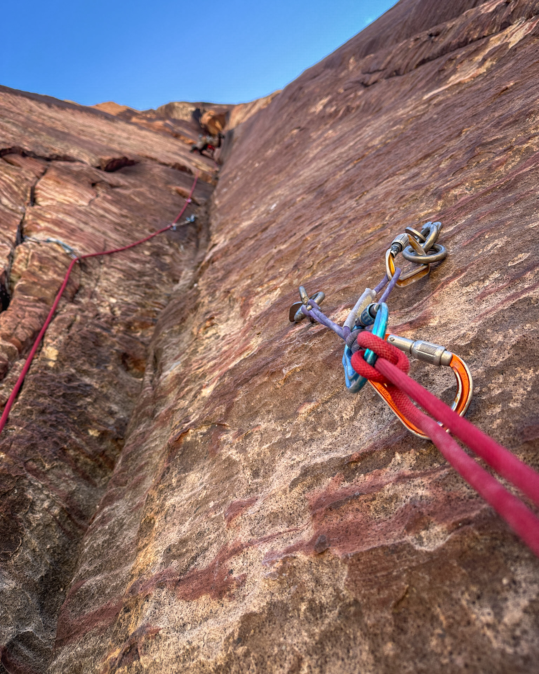 Rage Against the Machine – Adventure Punks (5.10d, 5p, 550