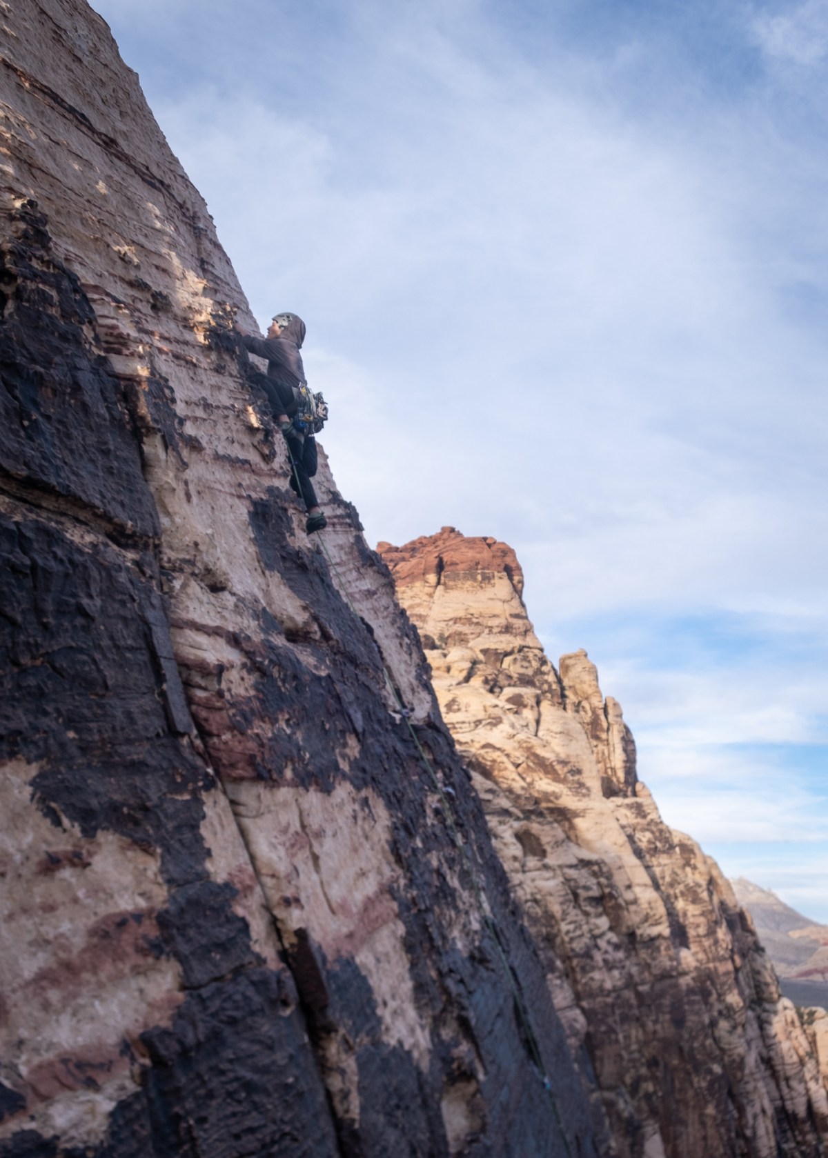 Sleepy Ramble – Cookie Monster to Cat in the Hat (5.7, 3-5 pitches, II) – Mescalito Dome – Red Rocks NCA, NV&nbsp;(12.14.25)